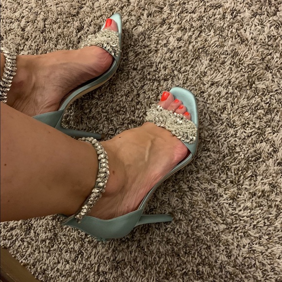 The most beautiful Badgley Mischka wedding shoes - Picture 2 of 4